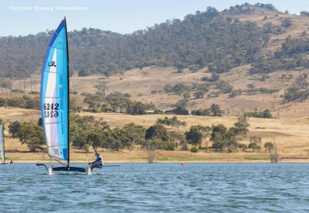 Big Yard Escapes - Two Off-Grid Tiny Houses On The Mowamba River Jindabyne Eksteriør bilde