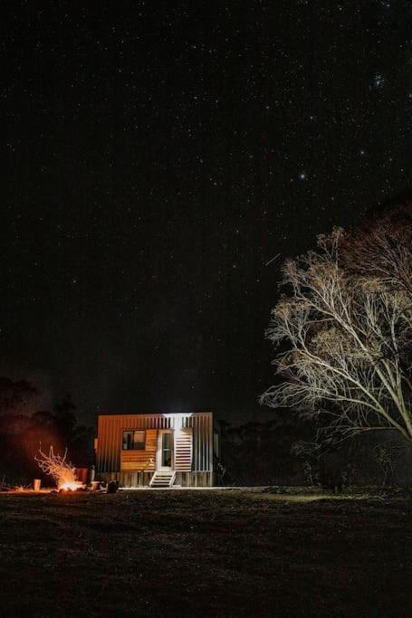 Big Yard Escapes - Two Off-Grid Tiny Houses On The Mowamba River Jindabyne Eksteriør bilde