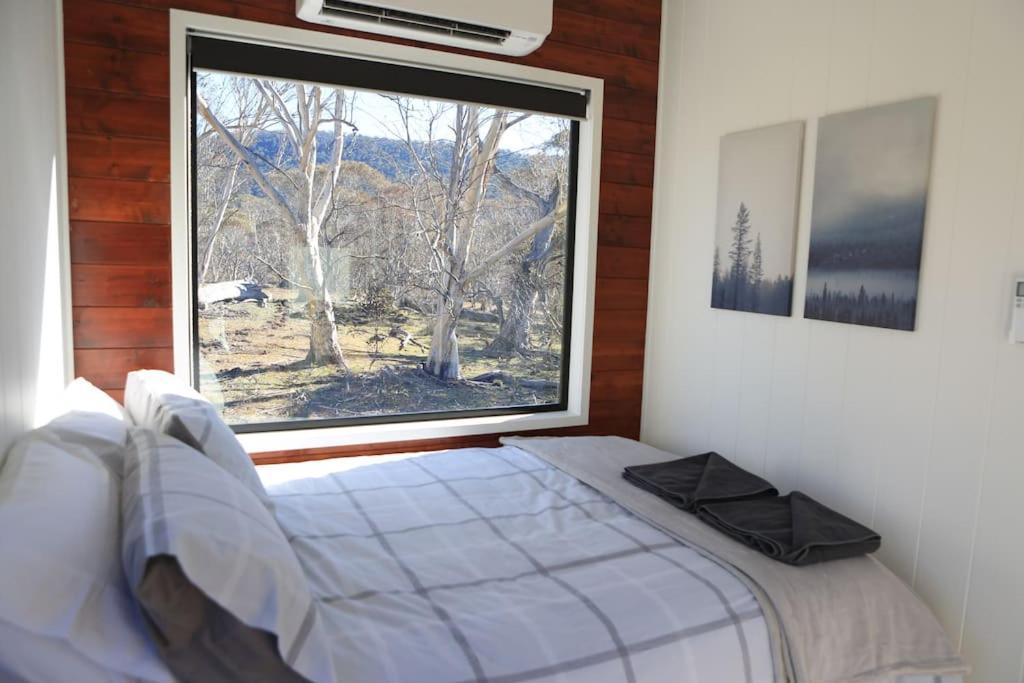 Big Yard Escapes - Two Off-Grid Tiny Houses On The Mowamba River Jindabyne Eksteriør bilde